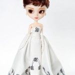 Pullip Audrey Hepburn Sabrina reproducción vestido blanco de cola con bordados negros de Givenchy