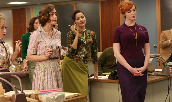 Este es el conjunto en el que se ha basado Mattel para crear la Silkstone de Joan Holloway