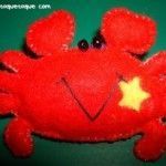 "Mi cangrejillo colorao". Mi signo del zodiaco es Cáncer, y este broche lo hice por ese motivo.