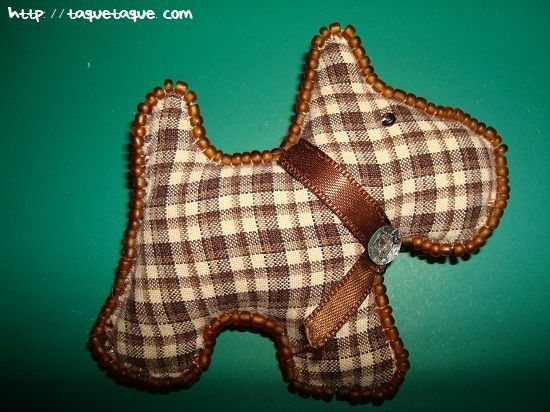 ReciclánDIYme: de camisa a broche (y aún queda mucha tela…)