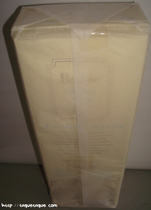 Barbie Silkstone Je ne sais quoi: dentro del embalaje, la caja de la muñeca viene protegida por papel de seda