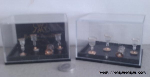Copas alemanas de cristal con filo dorado escala 1:12
