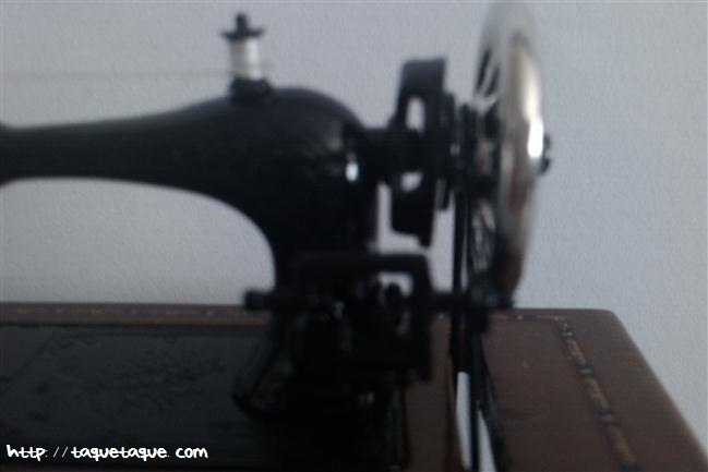 Máquina de coser escala 1:12