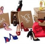 zapatos, cajas y otros accesorios diseñados por Christian Louboutin para Barbie Collector