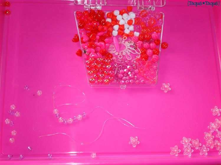 Kit de abalorios de Hello Kitty para niñas de 6 o más años de Toys R Us