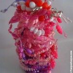 44 pulseras hechas con el set de abalorios de Hello Kitty (Toys R Us)