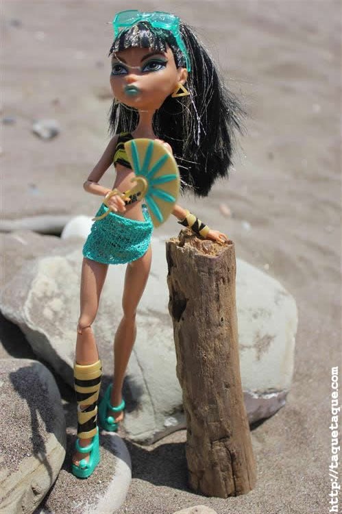 mis Monster High Gloom Beach en la playa (Estepona, Málaga)