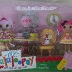 Crumbs' tea party playset (incluye mini Crumbs Sugar Cookie y su mascota)