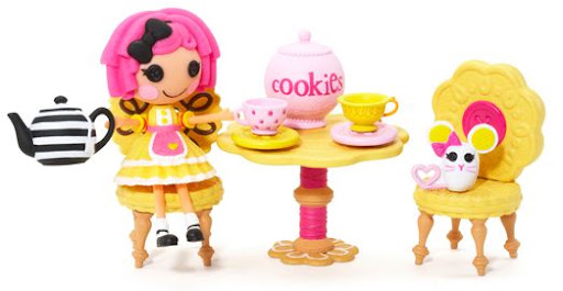 Crumbs' tea party playset (incluye mini Crumbs Sugar Cookie y su mascota) Crumbs' tea party playset (incluye mini Crumbs Sugar Cookie y su mascota)