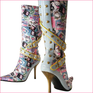 Botas de Hello Kitty con taconazos Botas de Hello Kitty con taconazos