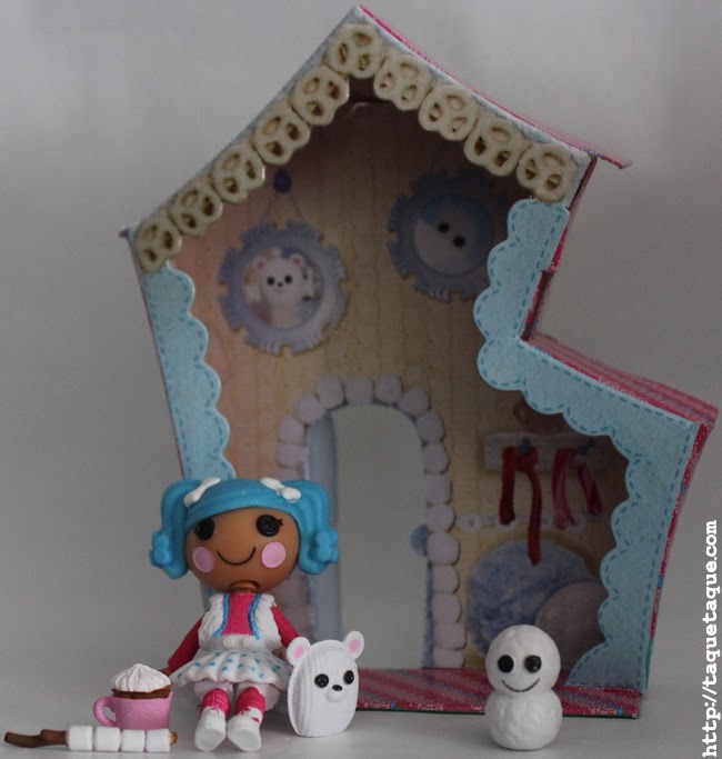 mini Lalaloopsy Mittens Fluff 'n' Stuff en su casa, con su mascota y sus accesorios