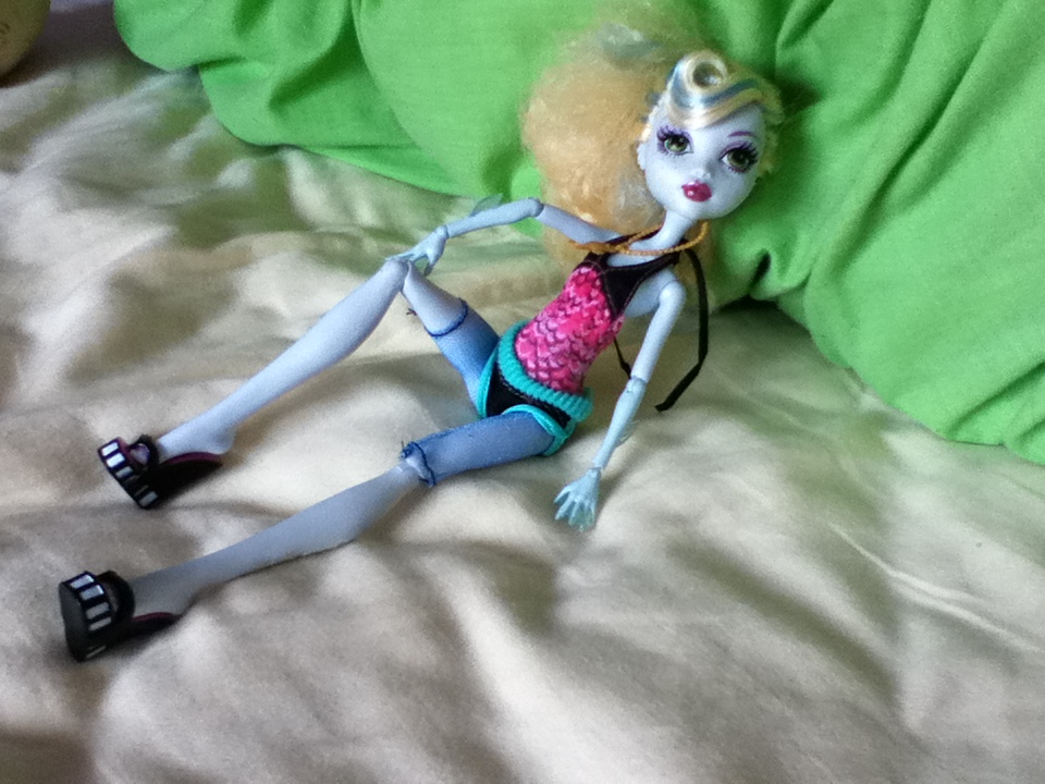 SANDRAHIGH: Lagoona Blue SANDRAHIGH: Lagoona Blue