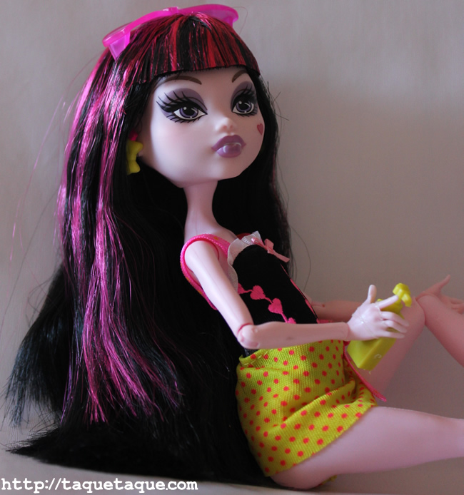 mi Draculaura Gloom Beach mi Draculaura Gloom Beach