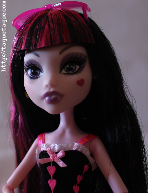 mi Draculaura Gloom Beach mi Draculaura Gloom Beach