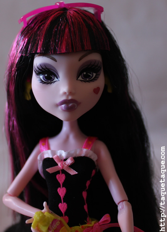 mi Draculaura Gloom Beach mi Draculaura Gloom Beach