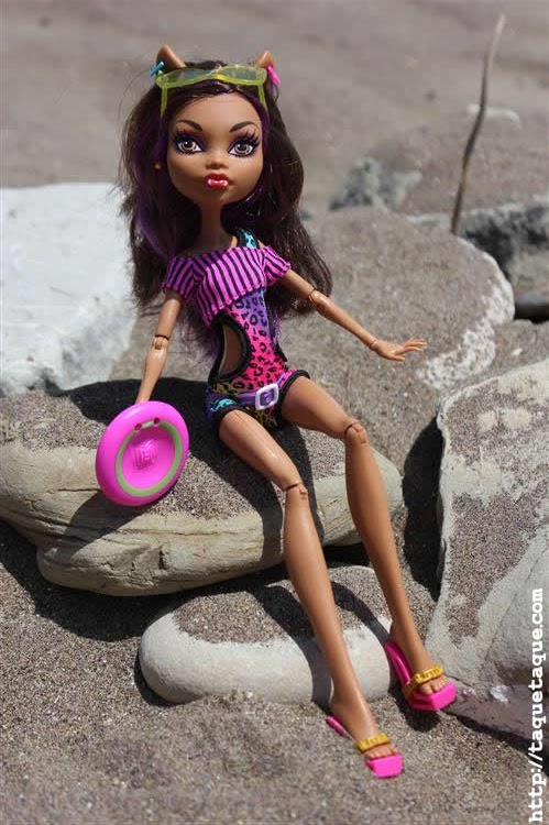 mis Monster High Gloom Beach en la playa (Estepona - Málaga) mis Monster High Gloom Beach en la playa (Estepona - Málaga)