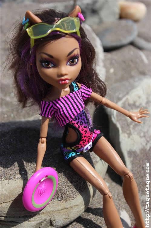 mis Monster High Gloom Beach en la playa (Estepona - Málaga) mis Monster High Gloom Beach en la playa (Estepona - Málaga)