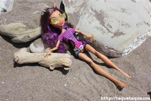 mis Monster High Gloom Beach en la playa (Estepona - Málaga) mis Monster High Gloom Beach en la playa (Estepona - Málaga)