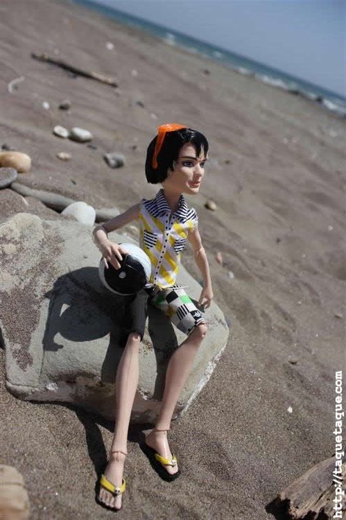 mis Monster High Gloom Beach en la playa (Estepona - Málaga) mis Monster High Gloom Beach en la playa (Estepona - Málaga)