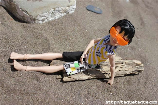 mis Monster High Gloom Beach en la playa (Estepona - Málaga) mis Monster High Gloom Beach en la playa (Estepona - Málaga)