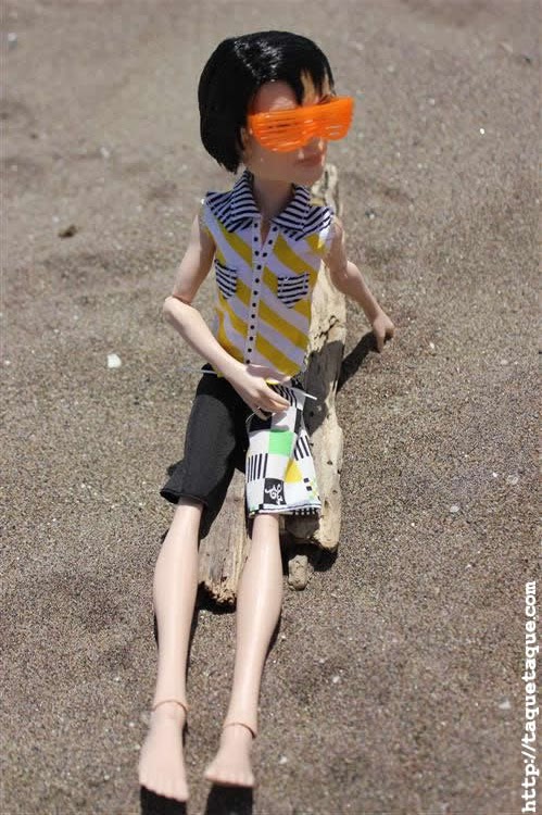 mis Monster High Gloom Beach en la playa (Estepona - Málaga) mis Monster High Gloom Beach en la playa (Estepona - Málaga)