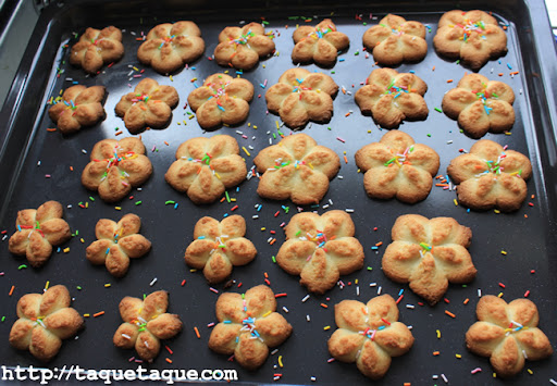 las galletas horneadas y decoradas las galletas horneadas y decoradas
