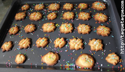las galletas horneadas y decoradas las galletas horneadas y decoradas