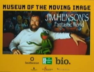 Cartel de la exposición sobre Jim Henson en Nueva York Cartel de la exposición sobre Jim Henson en Nueva York