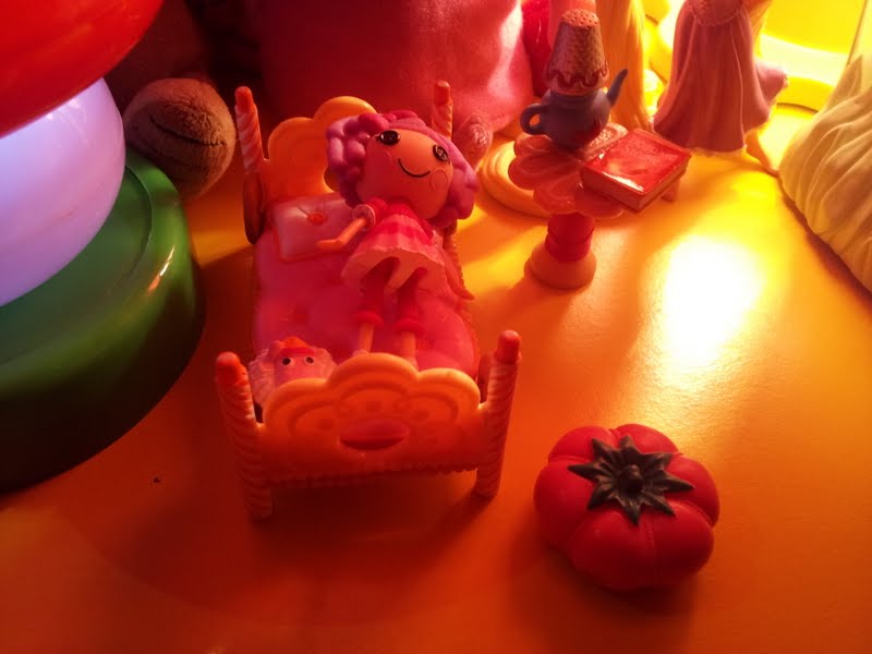 PUSETA: Pillow's Sleepover Party