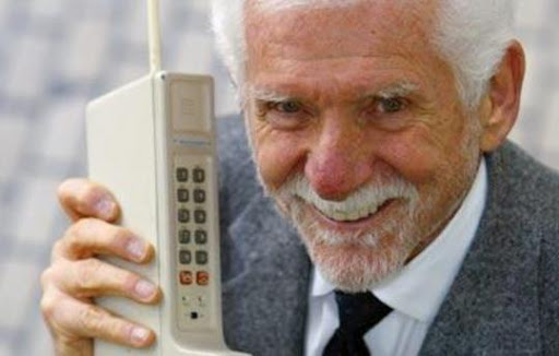Martin Cooper, el inventor del teléfono móvil Martin Cooper, el inventor del teléfono móvil