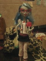 Las Monster High de Sofy: Ghoulia Yelps Dead Tired Las Monster High de Sofy: Ghoulia Yelps Dead Tired
