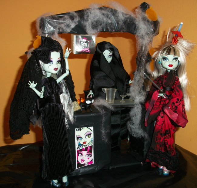 Fiesta DIY de Halloween de Bea-Trici: las tres Frankies juntas Fiesta DIY de Halloween de Bea-Trici: las tres Frankies juntas