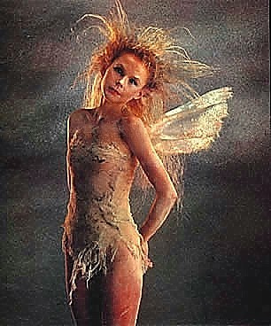 Oona, el hada de la película "Legend" (1985) en la que se ha inspirado Luix para su hada Hujoo Oona, el hada de la película "Legend" (1985) en la que se ha inspirado Luix para su hada Hujoo
