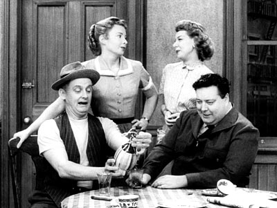 The Honeymooners: los Kramden (Jackie Gleason y Audrey Meadows) y los Norton (Art Cartney y Joyce Randolph