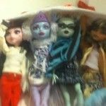 Sandra ha diseñado esta ropa OOAK DIY para sus Monster High
