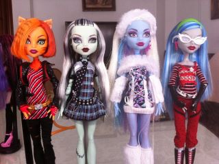 A Hikaru Ubeda los Reyes Magos le han traido tooodas estas Monster High A Hikaru Ubeda los Reyes Magos le han traido tooodas estas Monster High