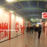 dos de los tres stands EMPAREDADOS de Mattel
