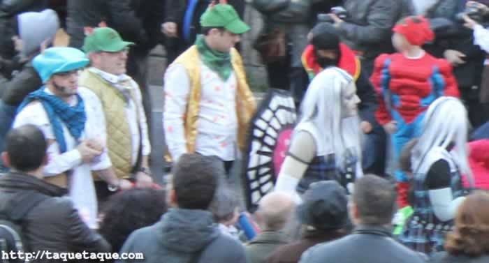 Desfile del domingo de Carnaval 2012 (Ourense): Monster High Desfile del domingo de Carnaval 2012 (Ourense): Monster High