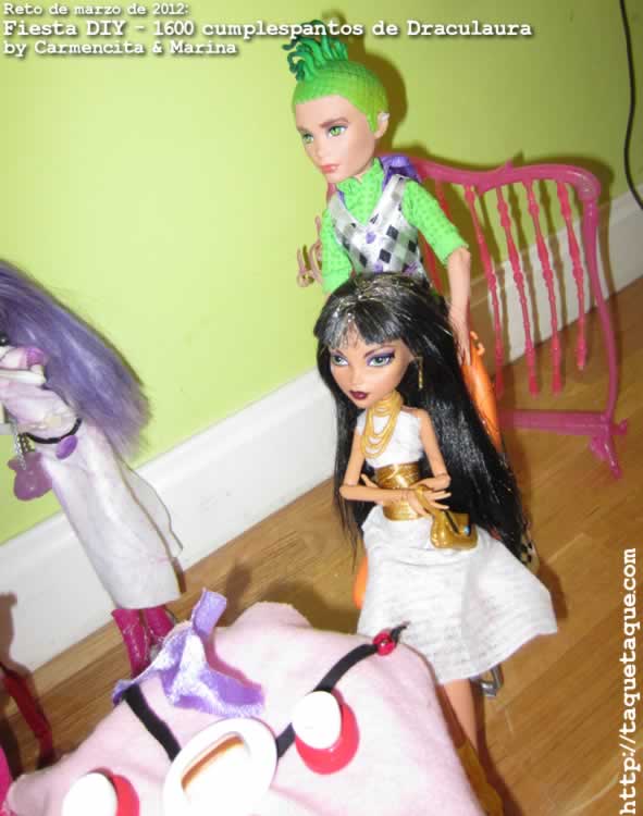 Reto de Marzo de 2012 - Fiesta DIY del 1600 Cumplespantos de Draculaura by Carmencita & Marina