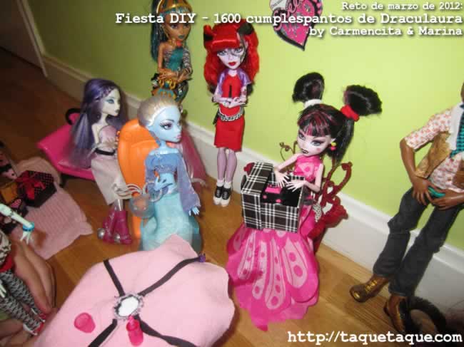 Reto de Marzo de 2012 - Fiesta DIY del 1600 Cumplespantos de Draculaura by Carmencita & Marina
