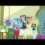 Purrsephone y Meowlody llegaron a mi colección Monster High el viernes (27 de abril de 2012) por la tarde. Cuatro malvadas juntas... ¡qué pe...
