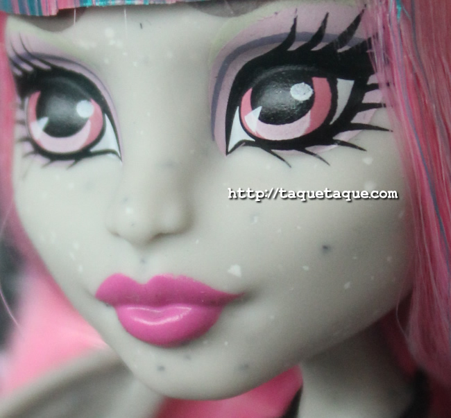 Rochelle Goyle y Roux, su mascota, ya forman parte de mi colección Monster High Rochelle Goyle y Roux, su mascota, ya forman parte de mi colección Monster High