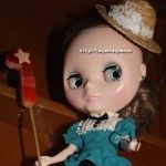 mi Blythe Very Vicky con la única vela de mi tarta de (41) cumpleaños