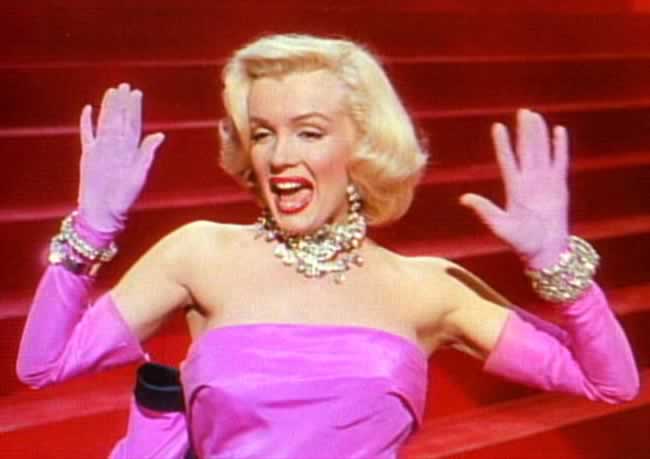 Uno de los fotogramas de la película que consagró a Marilyn Monroe: "Los caballeros las prefieren rubias" Uno de los fotogramas de la película que consagró a Marilyn Monroe: "Los caballeros las prefieren rubias"