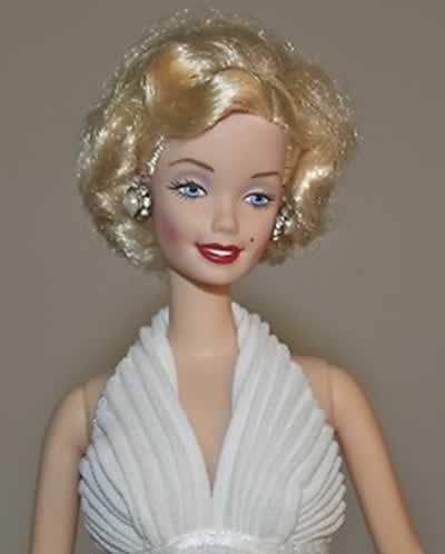 Barbie Marilyn Monroe en "La tentación vive arriba" Barbie Marilyn Monroe en "La tentación vive arriba"