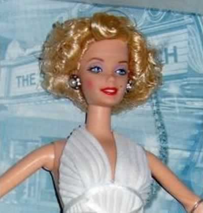 Barbie Marilyn Monroe en "La tentación vive arriba" Barbie Marilyn Monroe en "La tentación vive arriba"