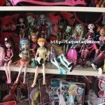 Los primeros 6 Monster High de 2010, la colección Gloom Beach (Playa Sombría), y la colección Skull Shores (Isla Calavera)
