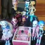 Mi colección "Ghouls Rule!" al completo, junto a otras de "mis chicas" y el perfume que he recibido como premio por la historia