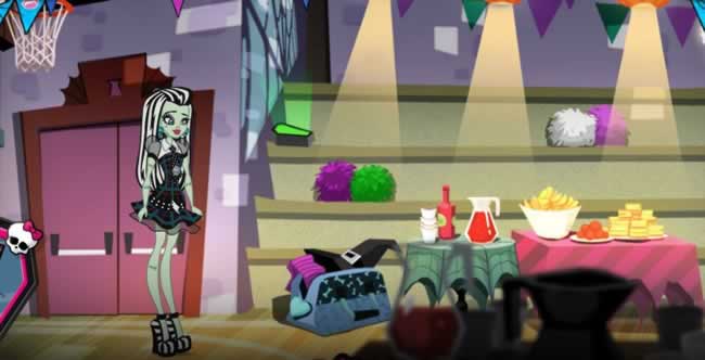Frankie te ayuda a preparar tu Fiesta de Halloween recorriendo el Instituto Monster High con ella y encontrando todo lo que busca.