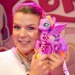 Spielwarenmesse 2015: Novedades My Little Pony - Princesa Cadance Glamour Glow y el castillo de Canterlot